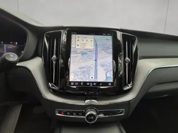 XC60 B4 D AWD Plus Dark LED, Navi