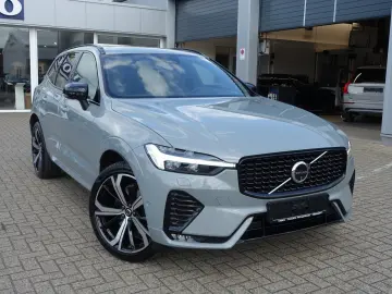 XC60 B4 AWD Plus Dark/AHK/360°Cam/Pano./Lenkrhz.