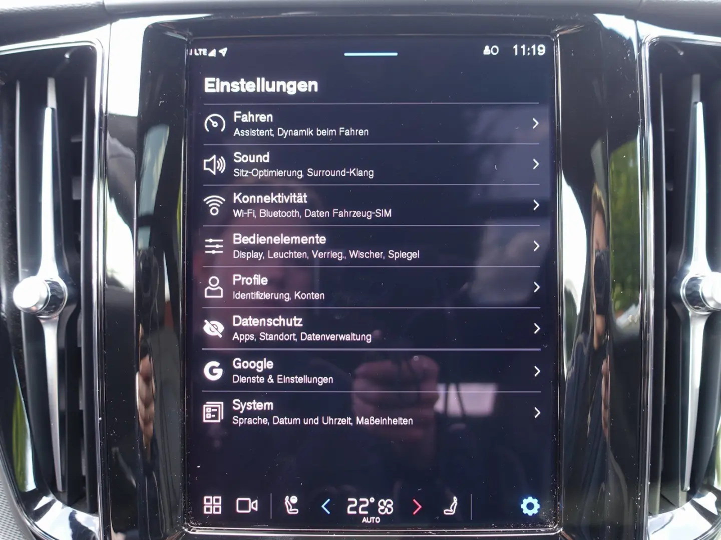 XC60 B4 AWD Plus Dark/AHK/360°Cam/Pano./Lenkrhz.