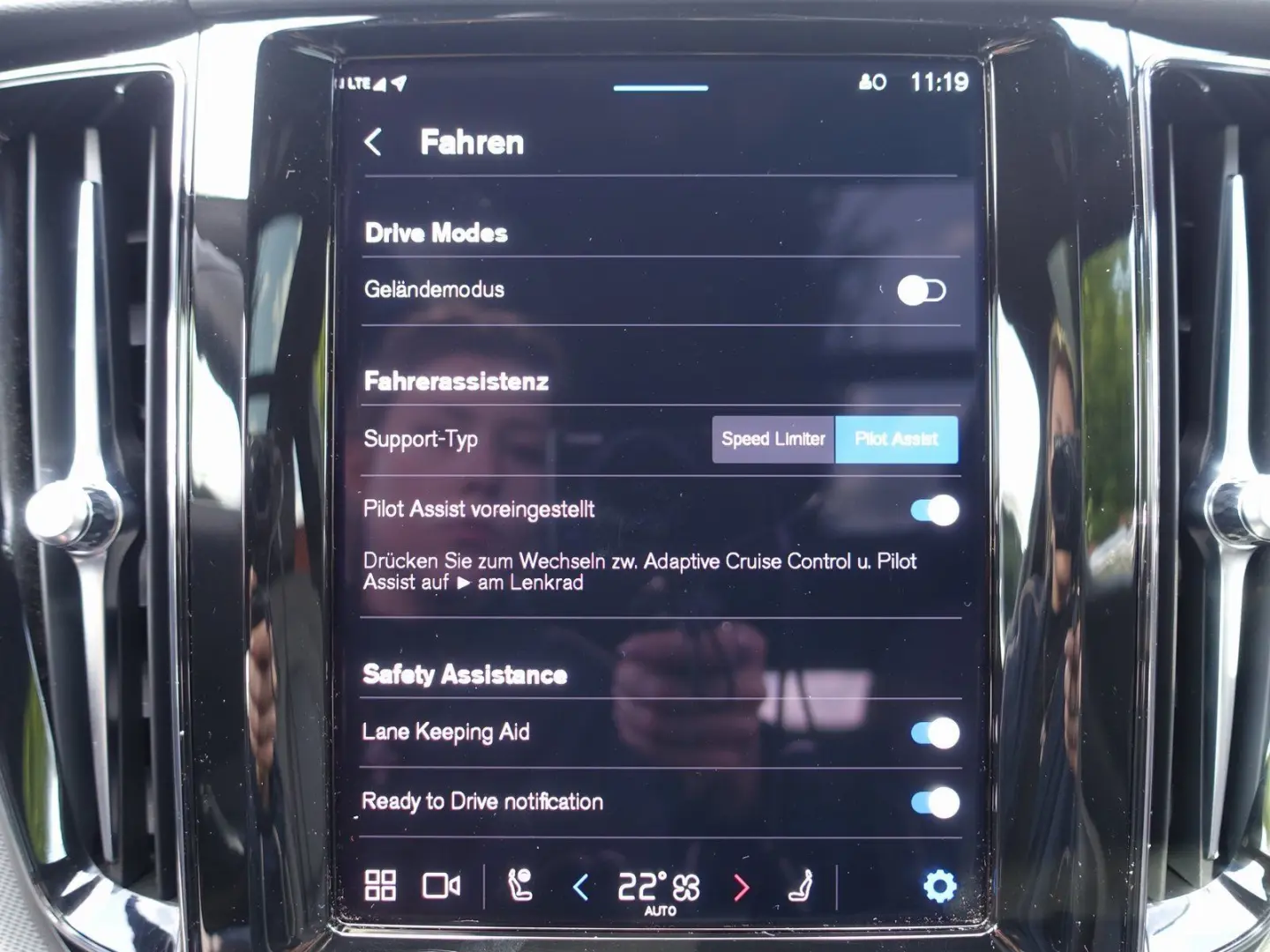 XC60 B4 AWD Plus Dark/AHK/360°Cam/Pano./Lenkrhz.