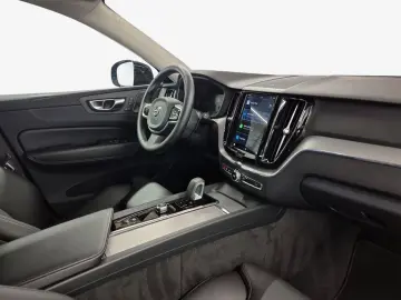 XC60 B4 D AWD Plus Dark Stdhzg * Sound