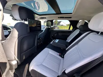 Range Rover Sport P530 4.4 V8  First Edition