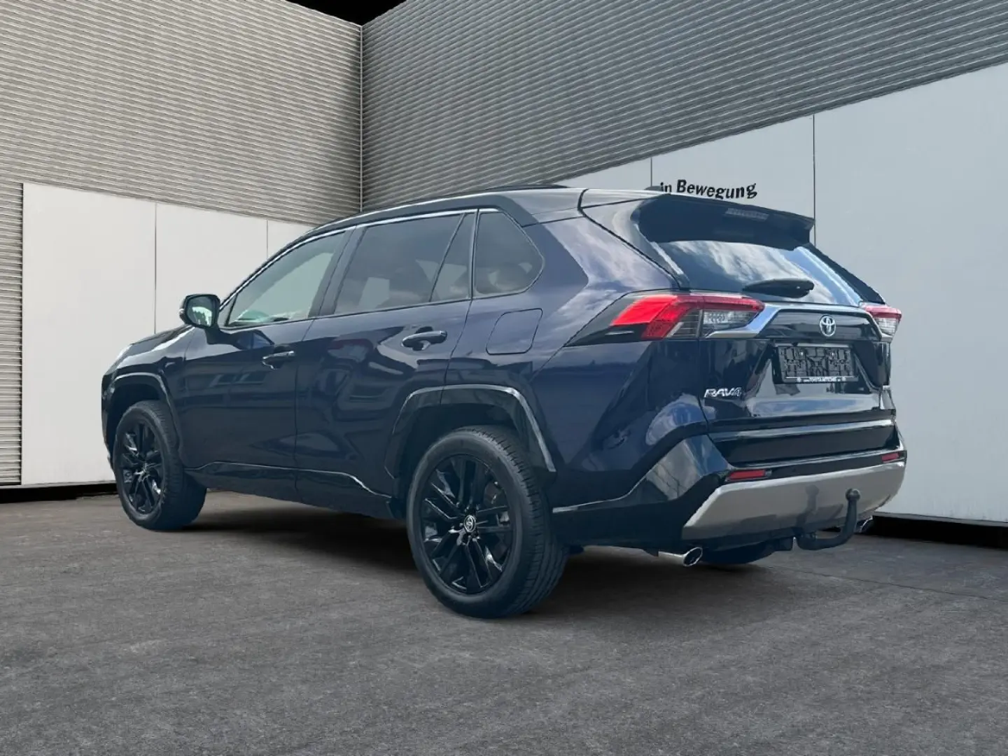 2,5 Hybrid 4x4 Style Selection