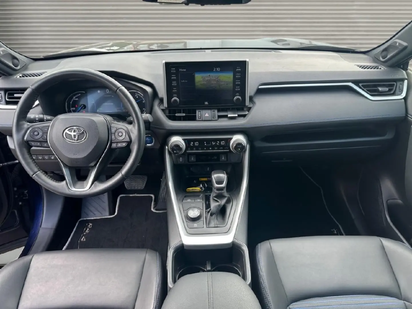2,5 Hybrid 4x4 Style Selection