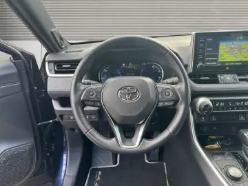 2,5 Hybrid 4x4 Style Selection