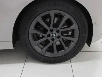 Range Rover Sport D300 Dynamic SE AHK Pano DAB