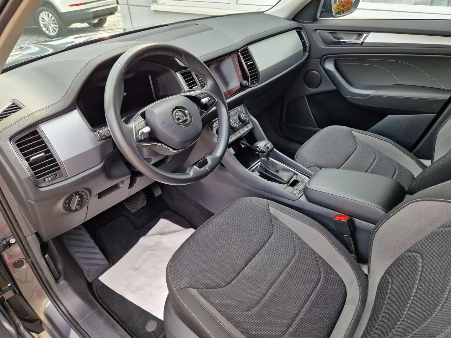 Kodiaq Ambition 1.5TSI AHK+Car play+LED