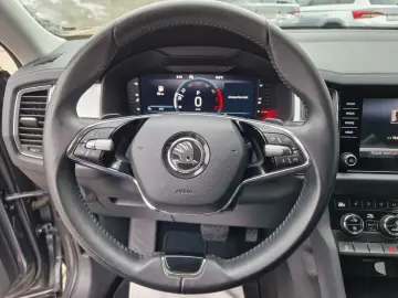 Kodiaq Ambition 1.5TSI AHK+Car play+LED