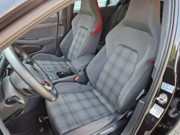 Golf VIII  GTI 2.0 AHK+Kamera+Head up