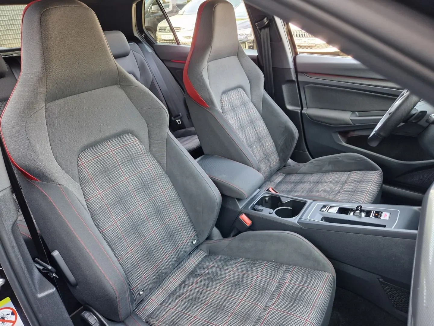 Golf VIII  GTI 2.0 AHK+Kamera+Head up