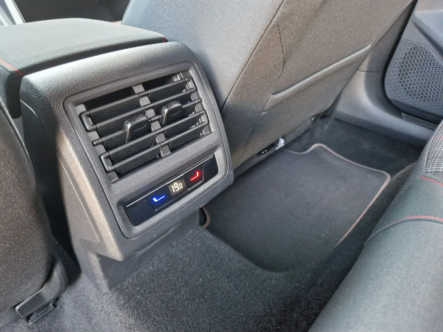 Golf VIII  GTI 2.0 AHK+Kamera+Head up