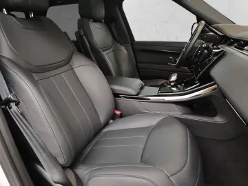 Range Rover Sport D300 Dynamic SE