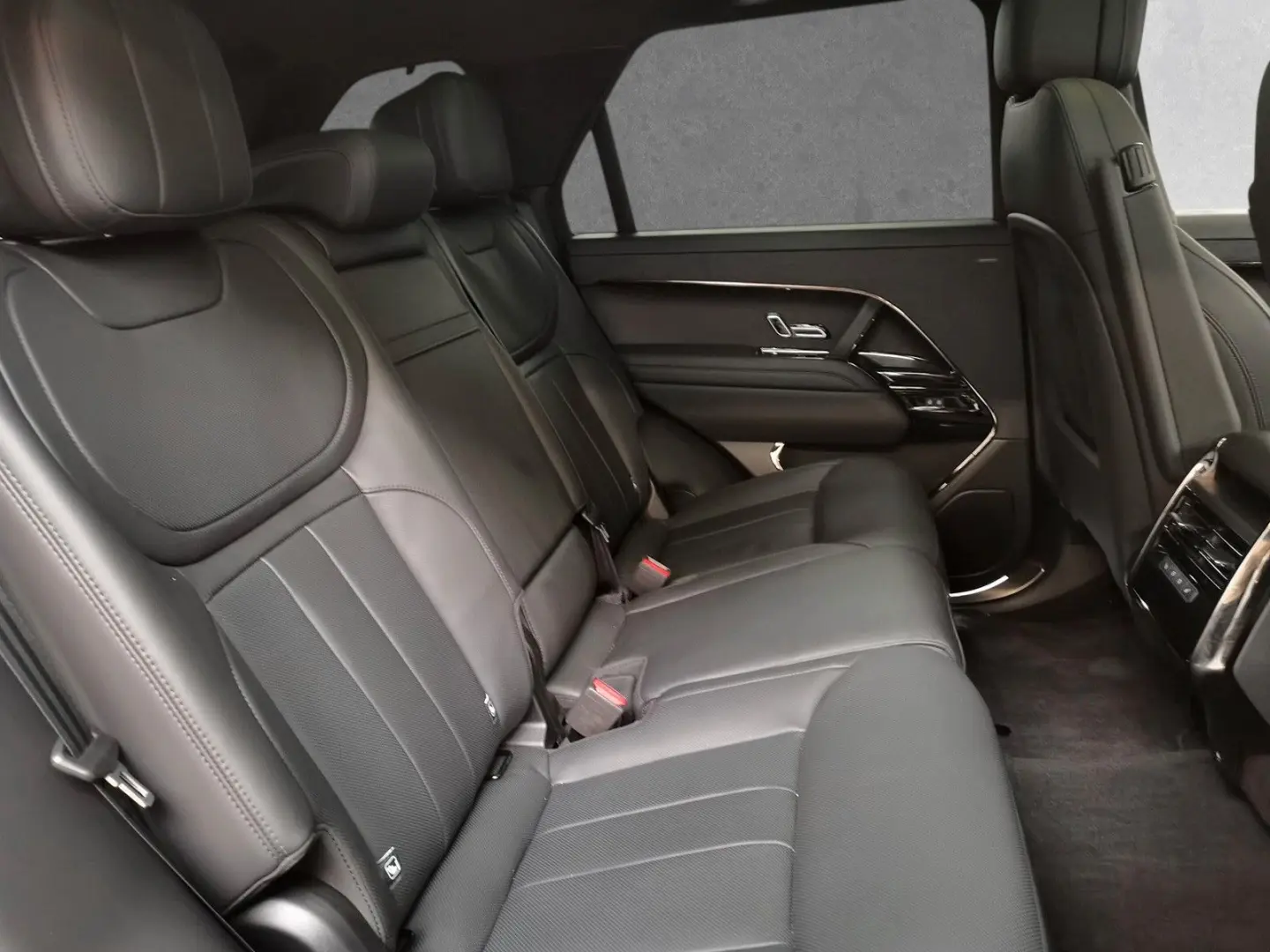 Range Rover Sport D300 Dynamic SE