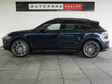 Cayenne Turbo*SportDesign+Sp.Abgas+Sp.Chrono*22z