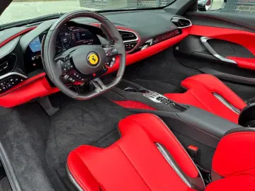 FERRARI 296 GTS CARBON BLACK/RED 2025