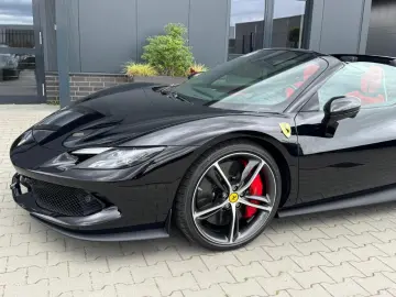 FERRARI 296 GTS CARBON BLACK/RED 2025