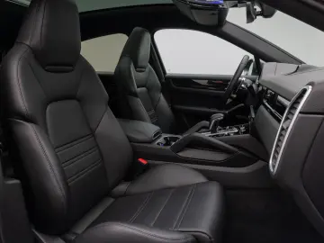 Cayenne Basis Pano 360°ACC Sport Chrono Paket