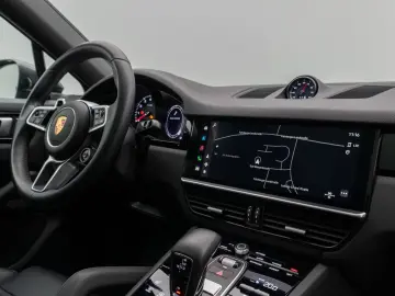 Cayenne Basis Pano 360°ACC Sport Chrono Paket