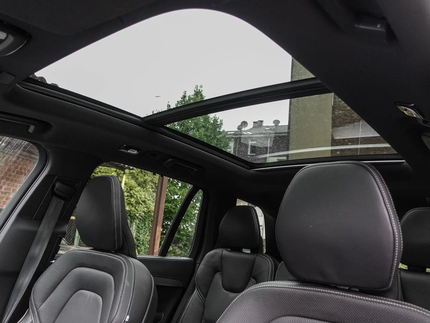 XC90 Plus Bright Recharge Plug-In Hybrid AWD T8 