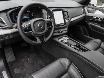 XC90 Plus Bright Recharge Plug-In Hybrid AWD T8 