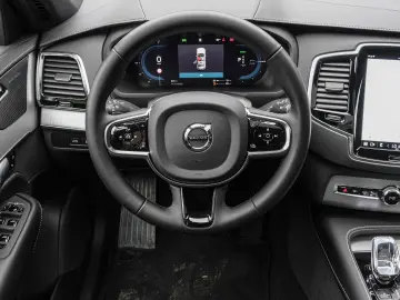 XC90 Plus Bright Recharge Plug-In Hybrid AWD T8 