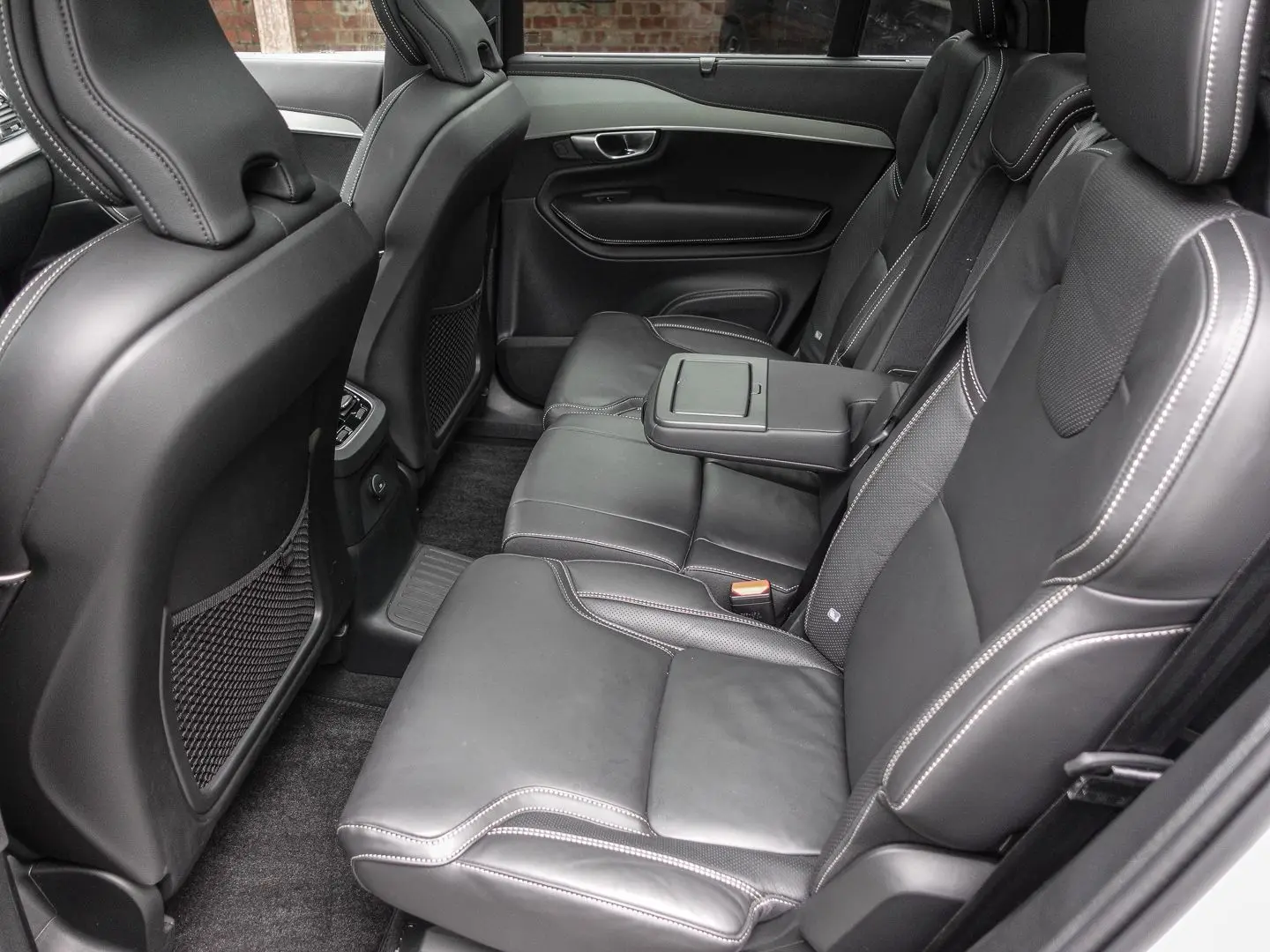 XC90 Plus Bright Recharge Plug-In Hybrid AWD T8 