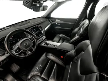 XC90 T8 Recharge AWD R-Design 7-Seats