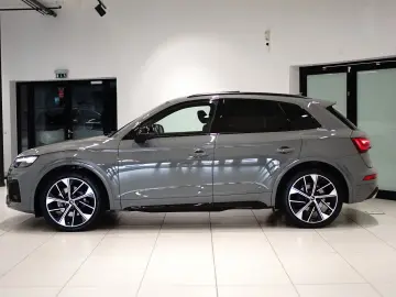 SQ5 3.0|ACC|HUD|KAMERA|PANO|COCKPIT|ANHÄNGER|B&O