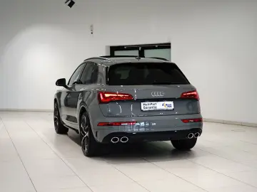 SQ5 3.0|ACC|HUD|KAMERA|PANO|COCKPIT|ANHÄNGER|B&O