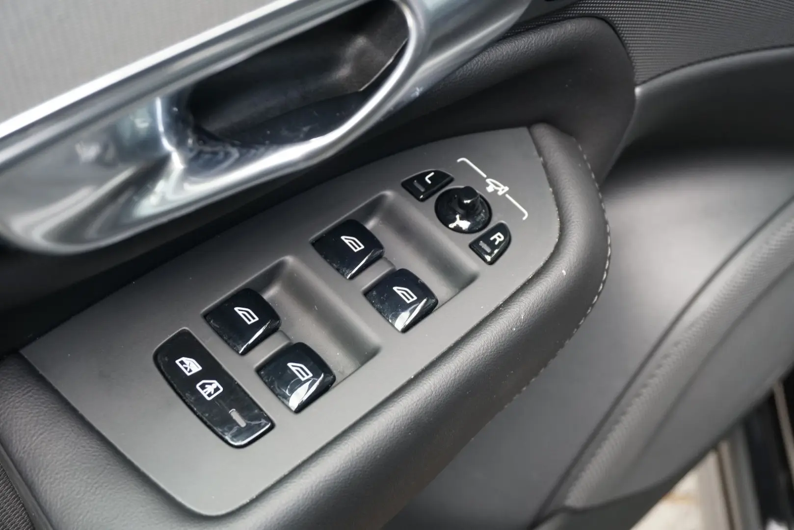 XC 90 R Design AWD ACC 360° 7-Sitze LED H&K SHZ