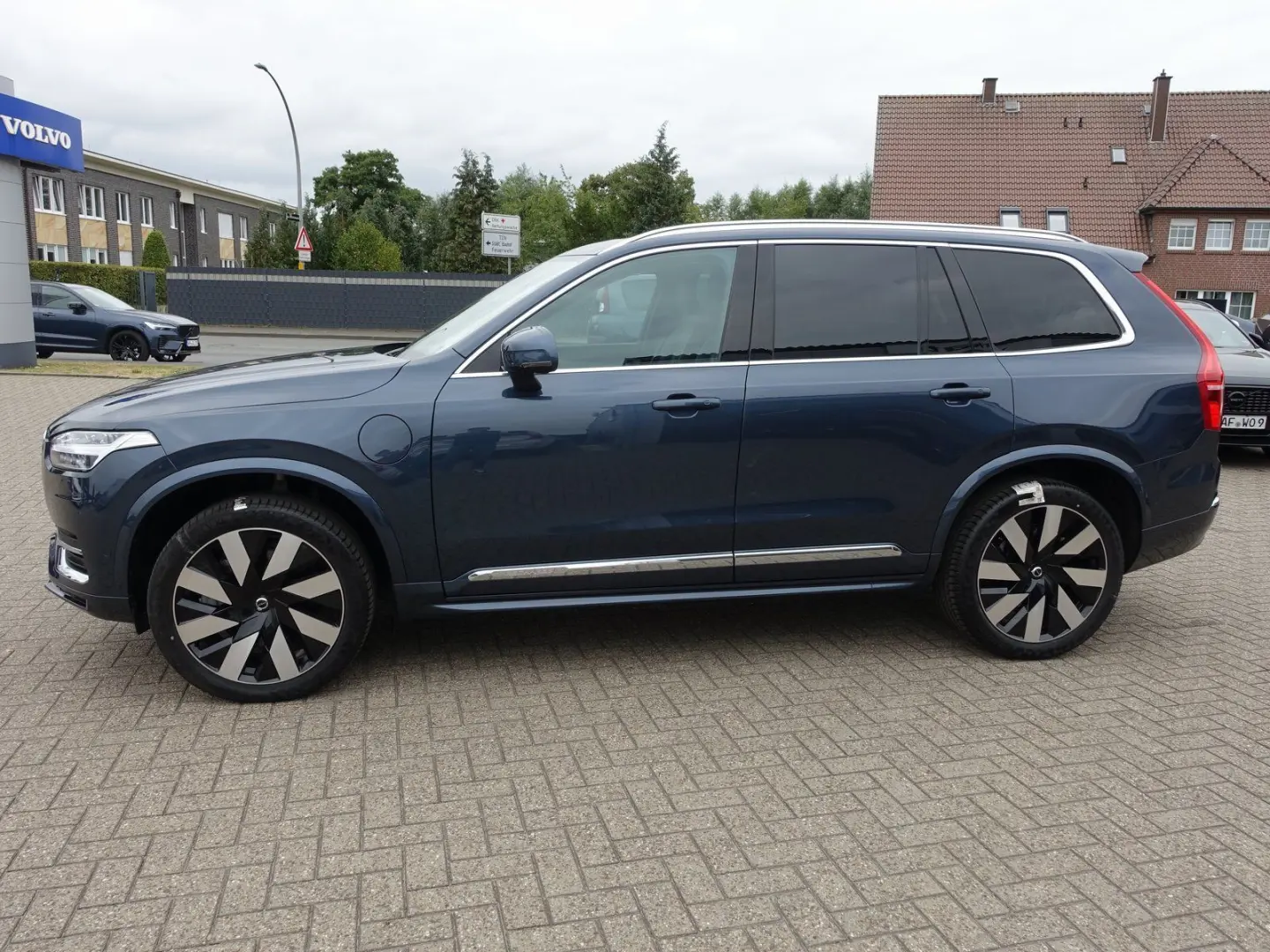XC90 Recharge Plus T8 AWD/Pano/360°/FourC/Pano