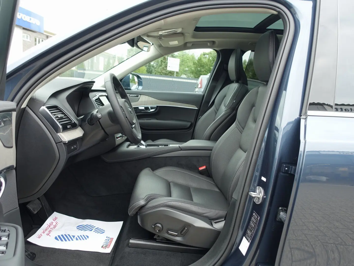 XC90 Recharge Plus T8 AWD/Pano/360°/FourC/Pano