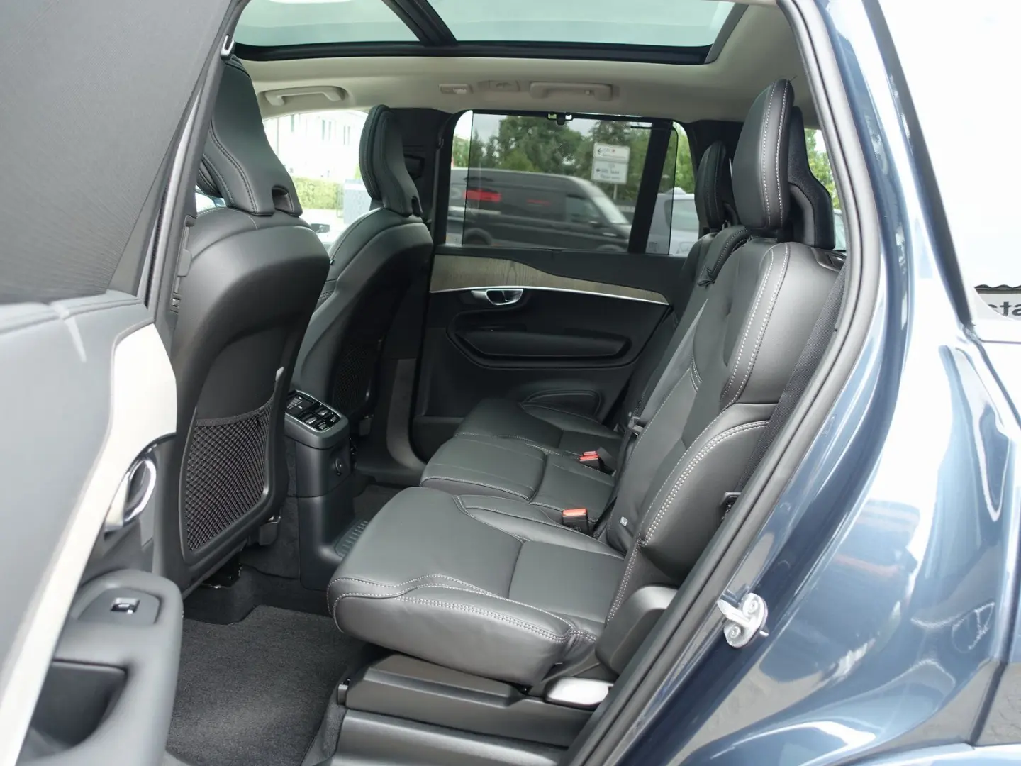 XC90 Recharge Plus T8 AWD/Pano/360°/FourC/Pano