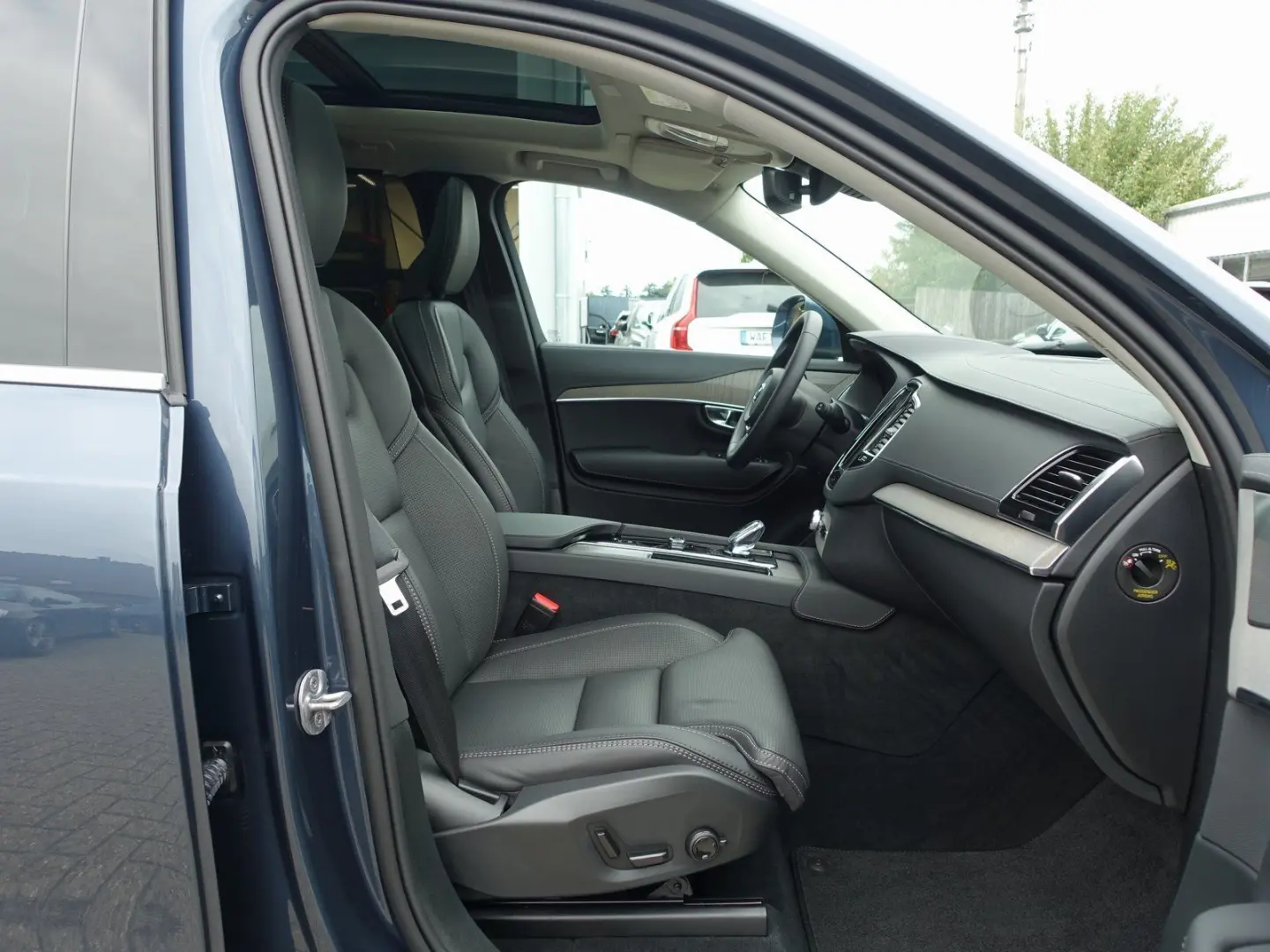 XC90 Recharge Plus T8 AWD/Pano/360°/FourC/Pano