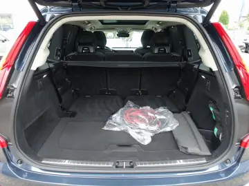 XC90 Recharge Plus T8 AWD/Pano/360°/FourC/Pano