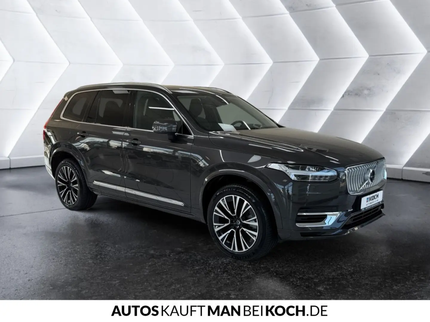 XC90 T8 AWD Core Plug-In (EURO 6d) 7-Sitzer AHK