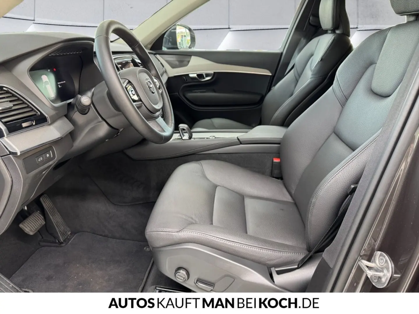 XC90 T8 AWD Core Plug-In (EURO 6d) 7-Sitzer AHK