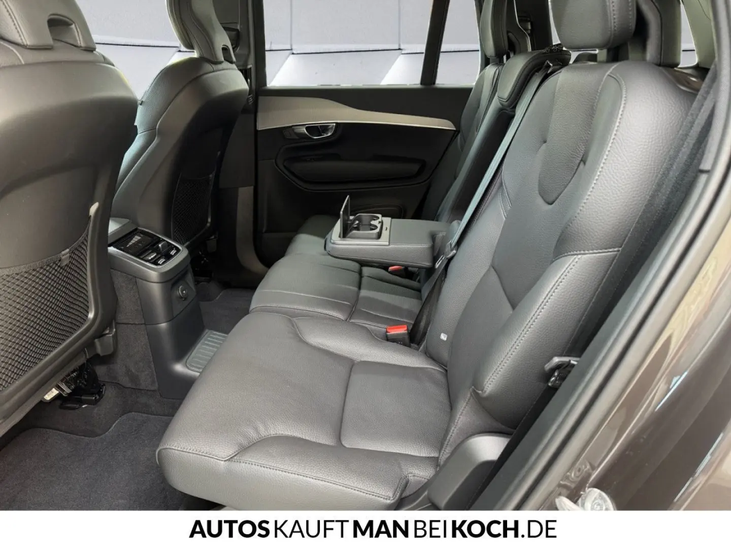 XC90 T8 AWD Core Plug-In (EURO 6d) 7-Sitzer AHK
