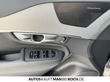XC90 T8 AWD Core Plug-In (EURO 6d) 7-Sitzer AHK