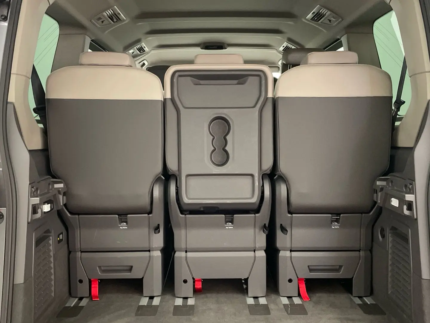 T7 Multivan Style 2.0 TDI Matrix-LED AHK 7-Sitze