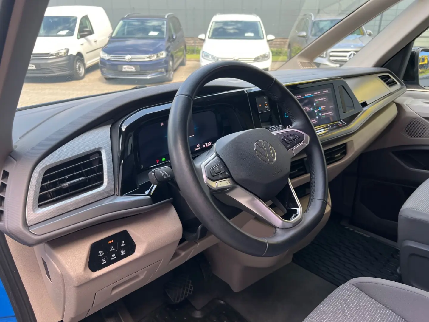 T7 Multivan/KAMERA/AHK/AUTOMATIK/NAVI/ALU/