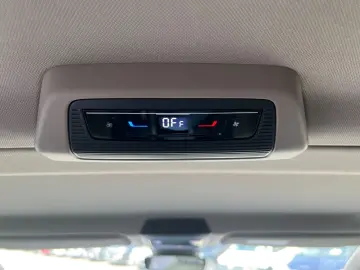 T7 Multivan/KAMERA/AHK/AUTOMATIK/NAVI/ALU/