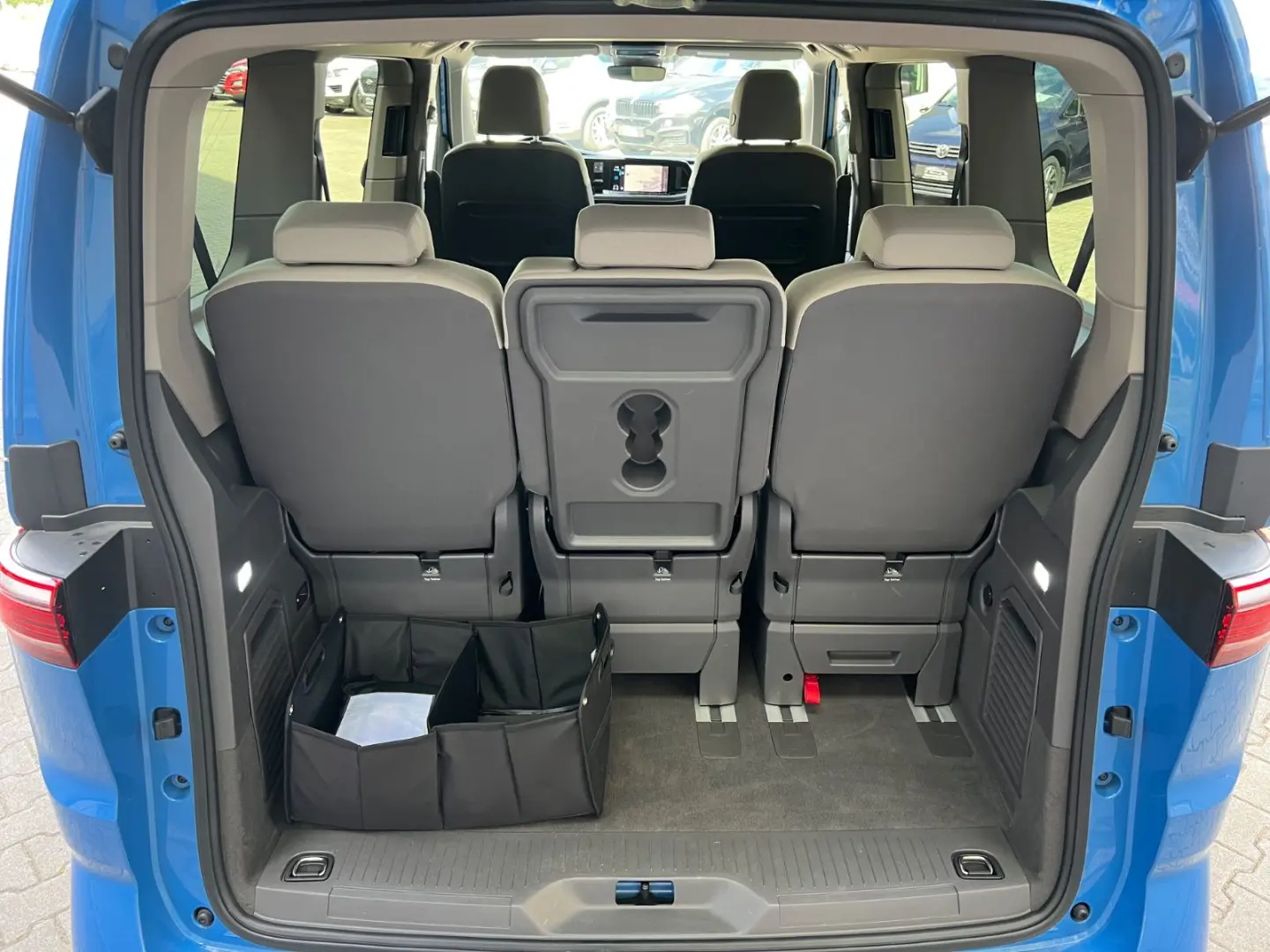 T7 Multivan/KAMERA/AHK/AUTOMATIK/NAVI/ALU/