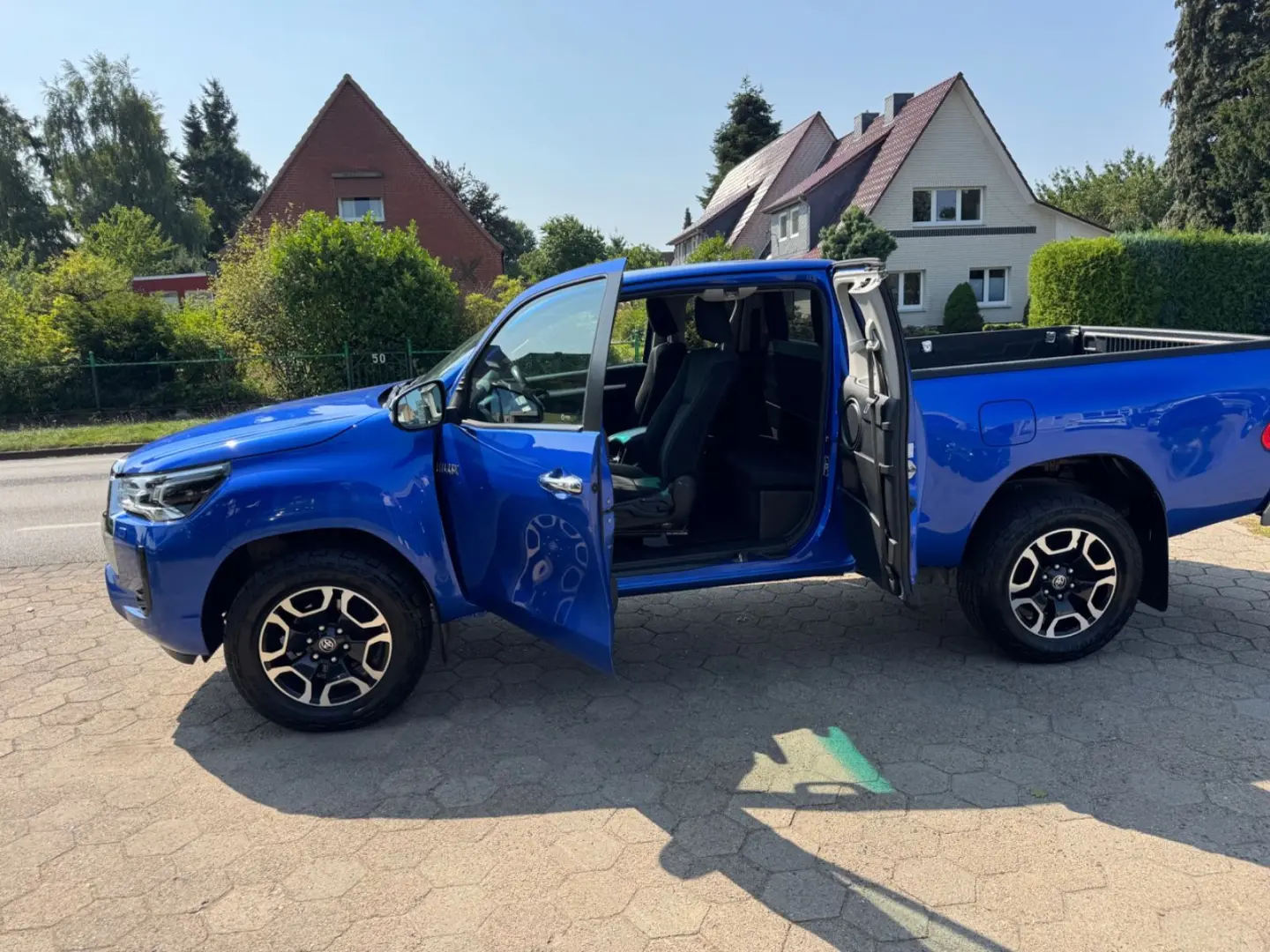 Hilux 2.8 Extra Cab Executive 4x4*1.Hand+MwSt