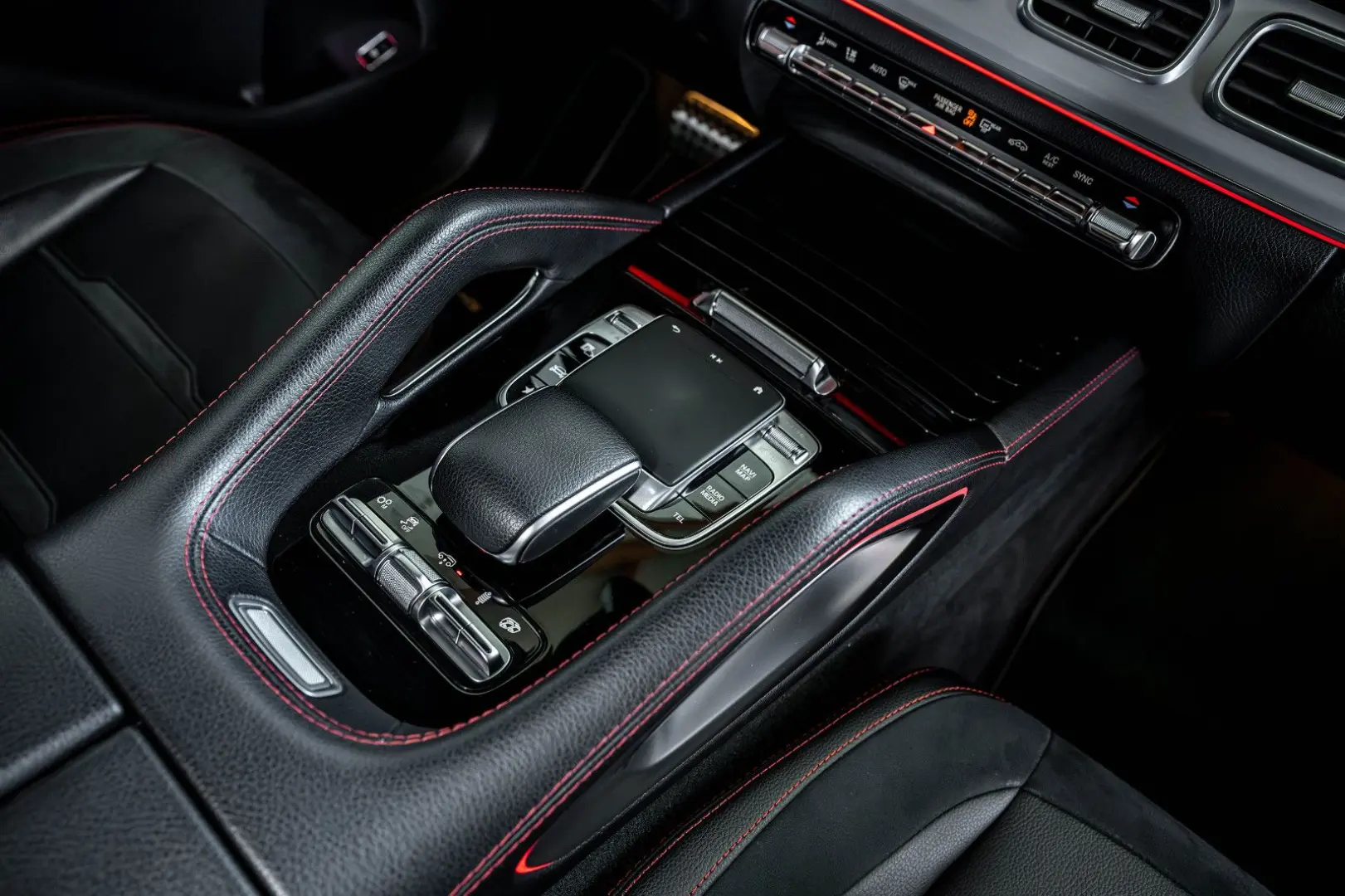 GLE 53 AMG SUV NIGHT PANO MULTIBEAM MBUX BURMEST