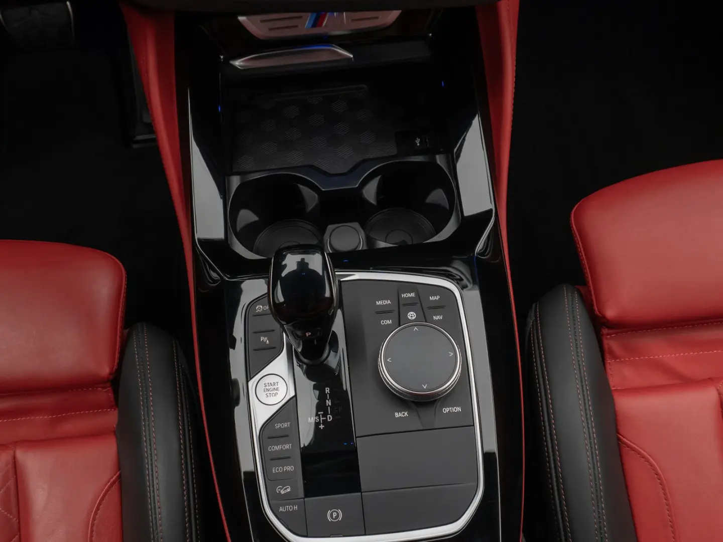 X4 M40i Kamera Laser HUD DAB HiFi DisplKey 21
