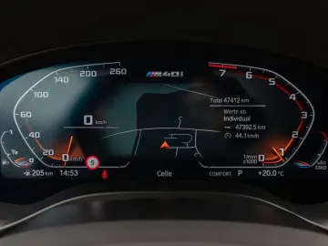 X4 M40i Kamera Laser HUD DAB HiFi DisplKey 21