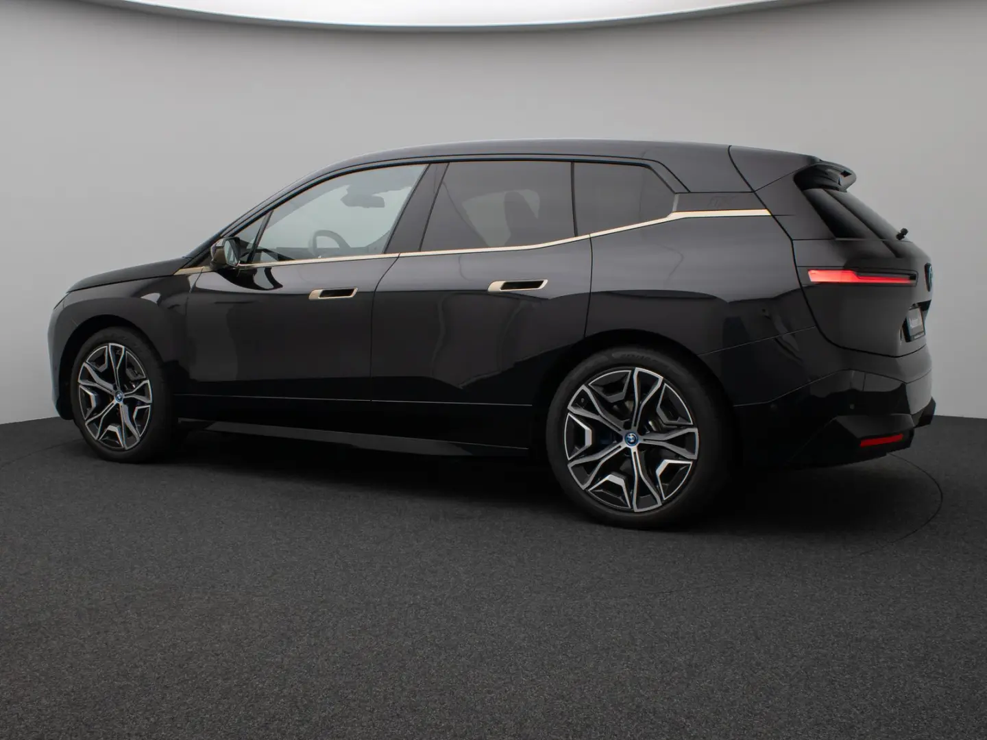 iX xD40 Edition Sport 360°Laser SkyLounge 22Zoll