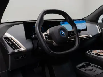 iX xD40 Edition Sport 360°Laser SkyLounge 22Zoll