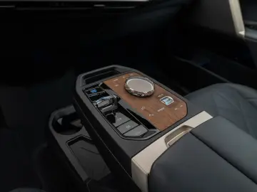 iX xD40 Edition Sport 360°Laser SkyLounge 22Zoll